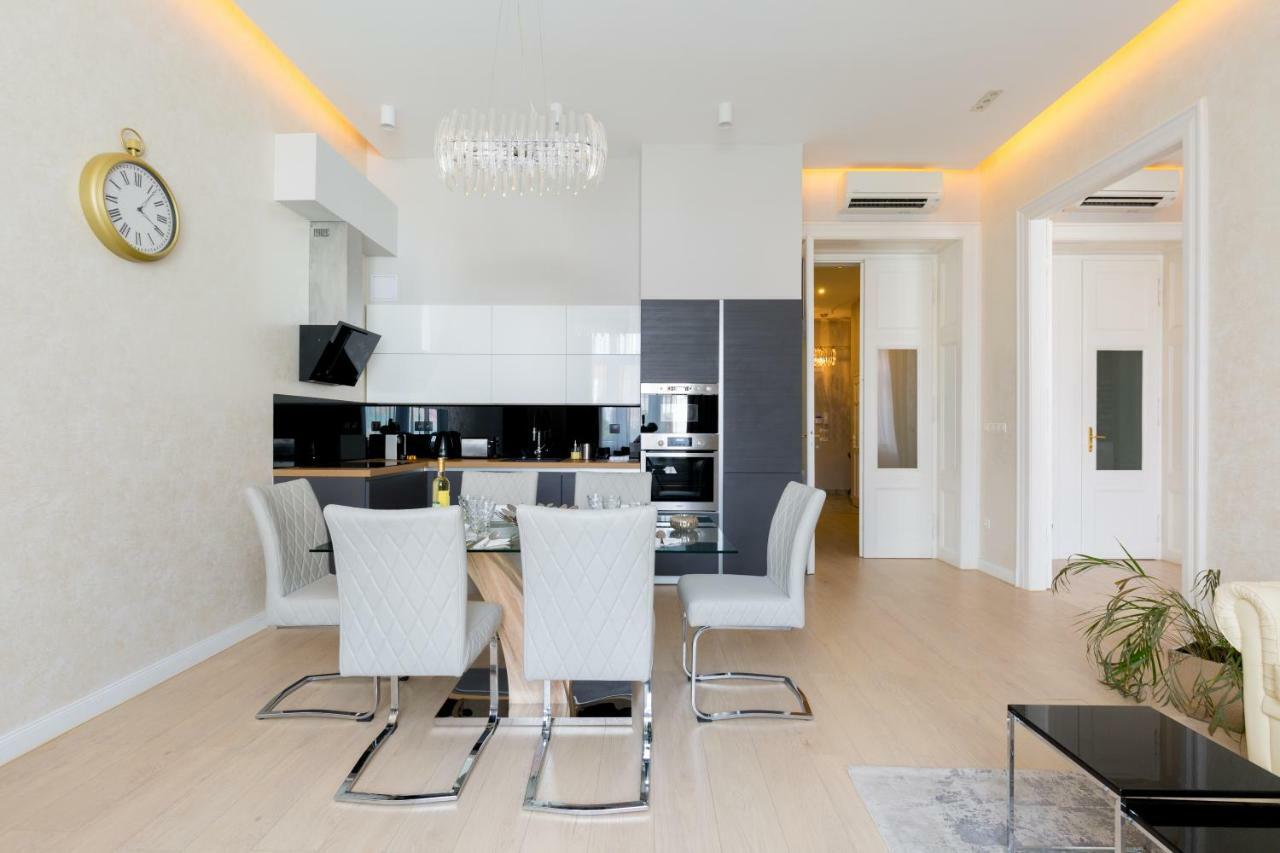 Grand Designer Dream Home In The Center W 3Br/3Bath Budapest Exterior photo